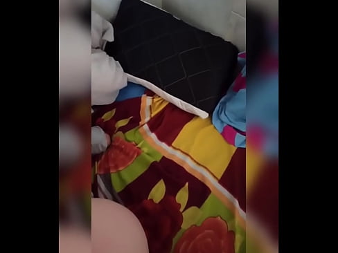 ❤️ השותפה שלי נשארת לבד בבית כי בעלה יוצא לחופשה ואני מנצלת את ההזדמנות לזיין אותה ולמלא לה את התחת בחלב ❌ פורנו אנאלי אצלנו ﹏