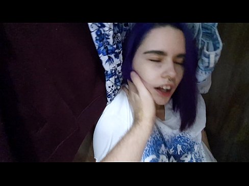 ❤️ מצאתי את אחותי בארון ועזרה לה לגמור ❌ פורנו אנאלי אצלנו ﹏